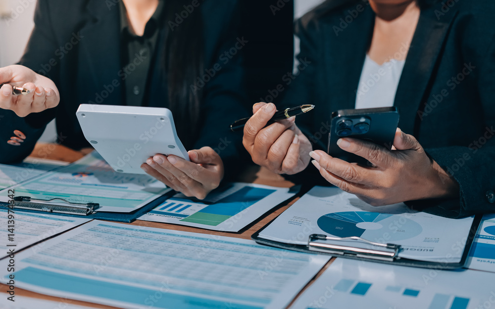 Naklejka premium Business analyze,Close up Business people meeting to discuss the situation on the market. Business Financial Concept