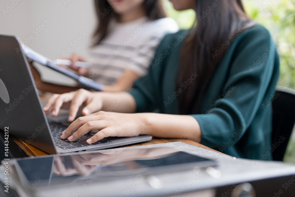 Asian Business woman Meeting Design Ideas professional investor working new start up project. businesswoman working together meeting concept Asian Business woman Meeting Design Ideas professional investor working new start up project. businesswoman working together meeting concept