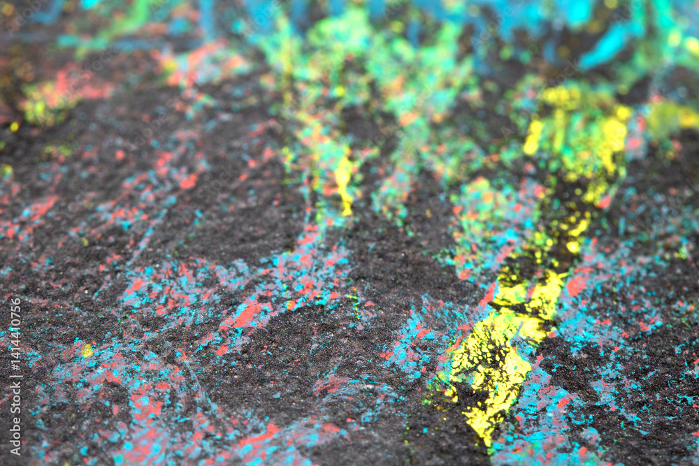Obraz premium Thick abstract paint surface with heavy texture looking a bit like graffiti hand drawn real dark background