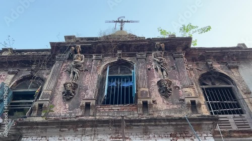 Zamindar building in north Kolkata with British era figures in the building.