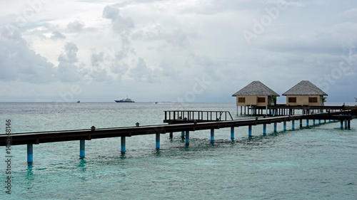 Fototapeta Naklejka Na Ścianę i Meble -  water villas on a exotic maldives island