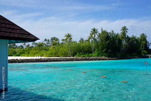 Fototapeta Naklejka Na Ścianę i Meble -  water villas on a exotic maldives island