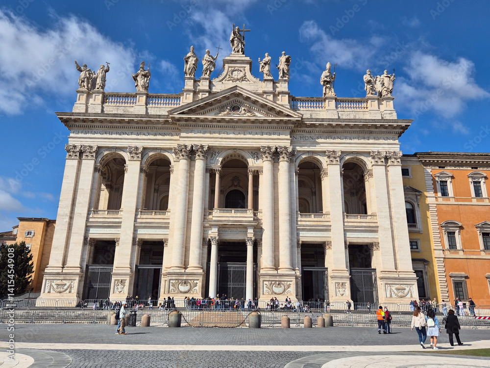Obraz premium A view of the Basilica of St. John Lateran in Rome, Italy.