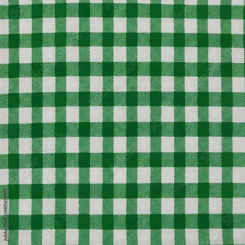Tecido quadriculado xadrez com tons de verde e branco visto de cima. Papel de parede de pano para piquenique