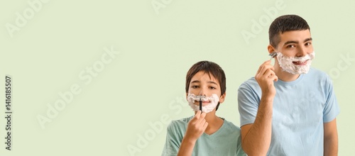 Father and his little son s...