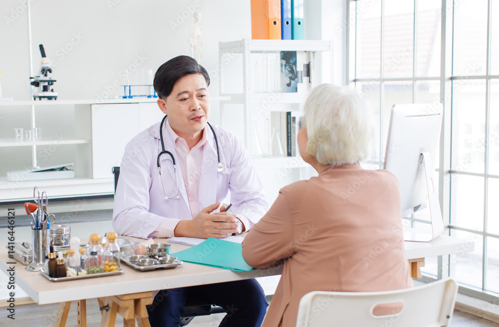 Obraz premium Asian doctor confident consultation with retired old woman in clinic office discussion to illness at hospital senior patient medical professional at desk with support, Medicine and health care concept