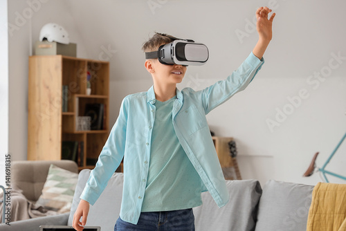 Teenage boy with virtual re...
