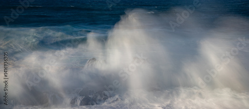 Obraz na płótnie big waves in Porto Moniz, Madeira w salonie
