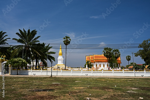 The golden stupa of Sikhottabong, between history and spirituality