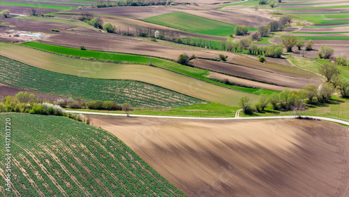 Obraz na płótnie drone view of scenic farmland w salonie