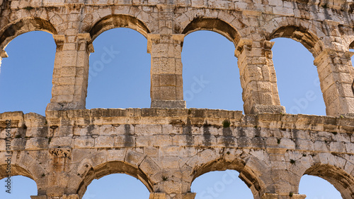 Tableau sur toile roman amphitheater in pula croatia