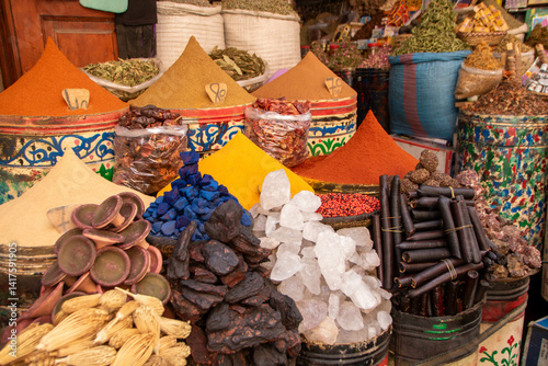 Obraz na płótnie pigments shop in the medina of Marrakech w salonie