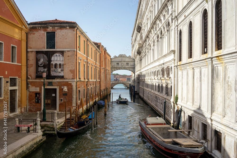 Authentic Italian Streets – Timeless Scenes of Everyday Life. Candid and atmospheric images of Italian streets capturing the charm, color, and character of everyday life.