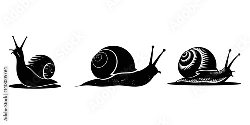 Snail Silhouettes, snail silhuoette set, Outline of snail, Vector garden snail side view illustration in black and white, Snail icon.
