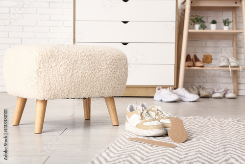 Stylish sneakers with ortho...