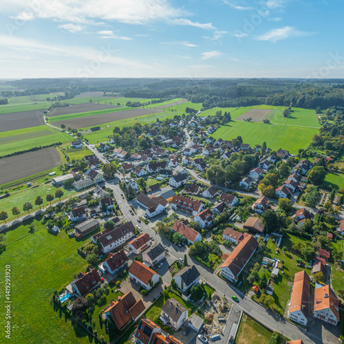 Obraz na płótnie Herbstlicher Ausblick auf Augsburg-Bergheim an einem sonnigen Oktobertag w salonie