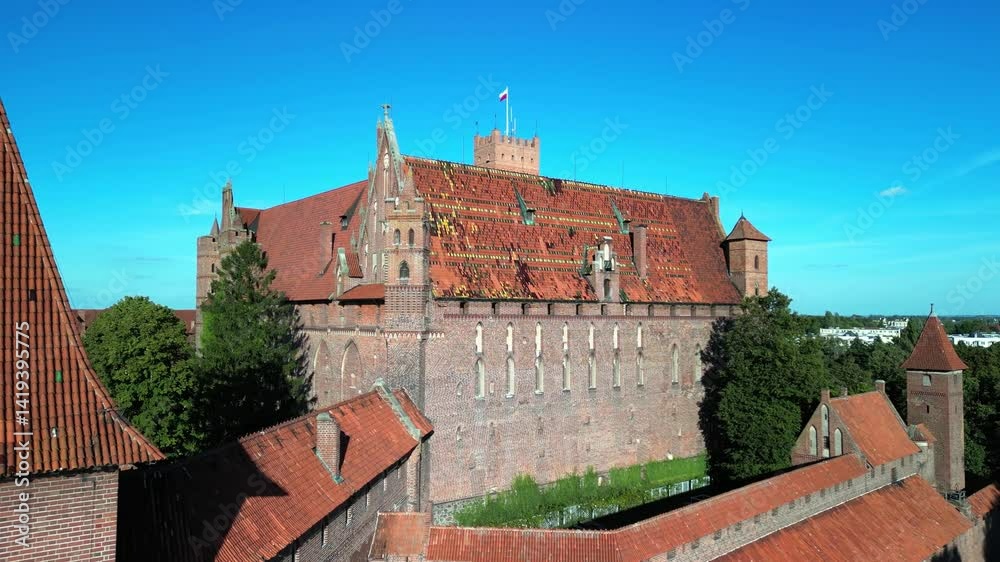 Malbork – miasto powiatowe w województwie pomorskim nad rzeką Nogat. Siedziba powiatu malborskiego, w latach 1309–1457 stolica państwa krzyżackiego. Polska – zarejestrowana przez drona
