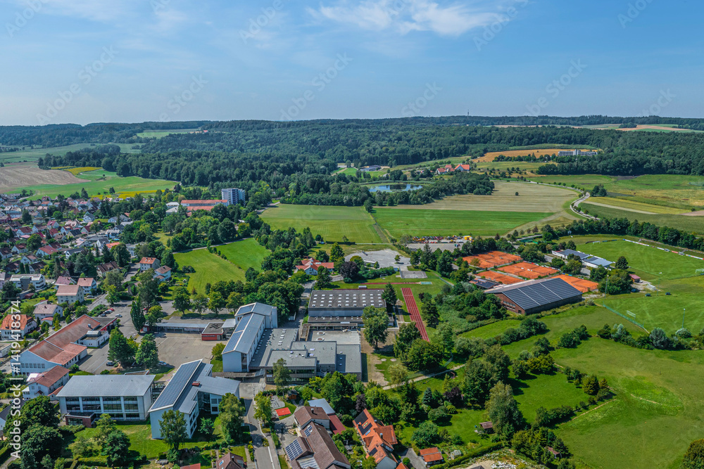 Blick über die Stadt Bad Schussenried im württembergischen Alpenvorland im Sommer