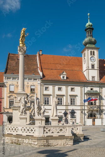 Obraz na płótnie Plague column on the Maribor main square, Slovenia w salonie