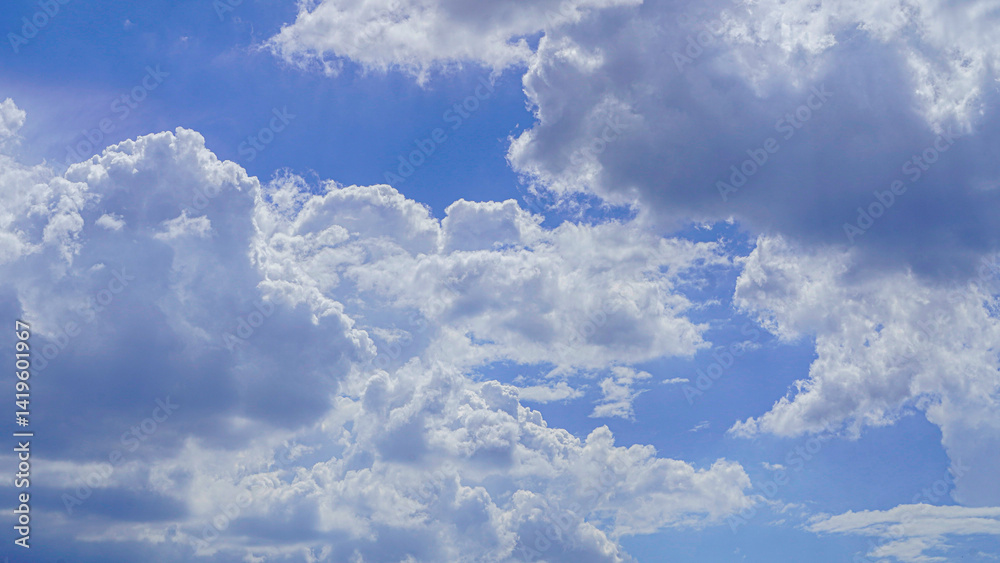 Fototapeta premium Blue sky with cloud background