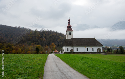 Obraz na płótnie Church of the Assumption of the Virgin Mary cerkev Marijinega vnebovzetja in Bitnje, Bohinjska Bistrica, Slovenia w salonie