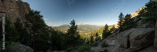 Obraz na płótnie View of Rocky Mountains from the Gem lake Trail w salonie