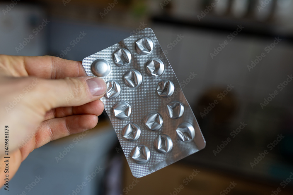 Eine leere Tablettenverpackung mit einer letzten Tablette