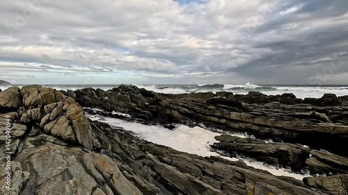Waves breaking on rocks 