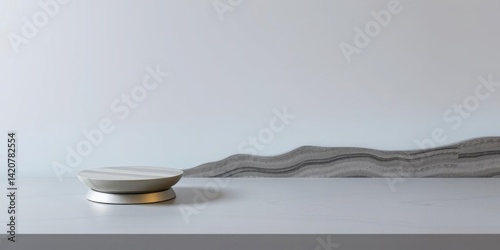 Obraz na płótnie Minimalist Product Display Elegant White Marble Platform Background w salonie