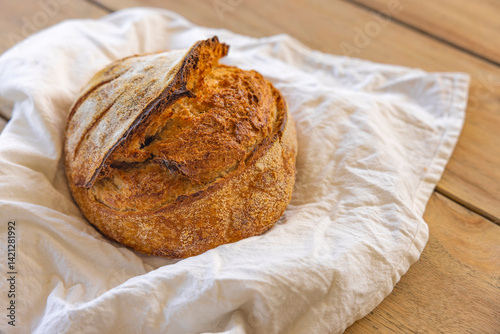 Frisches Selbstgebackenes Brot aus dem Ofen
