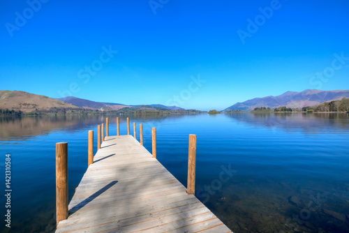 Fotografie Wooden Jetty into Derwent Water