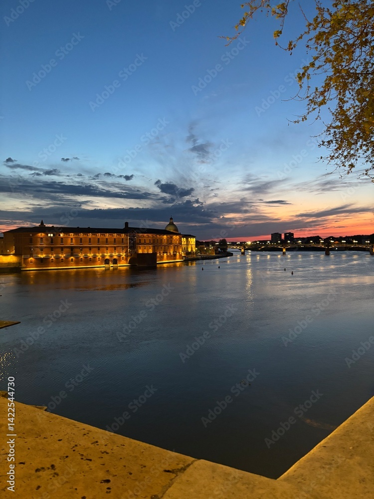 Obraz premium sunset on the river