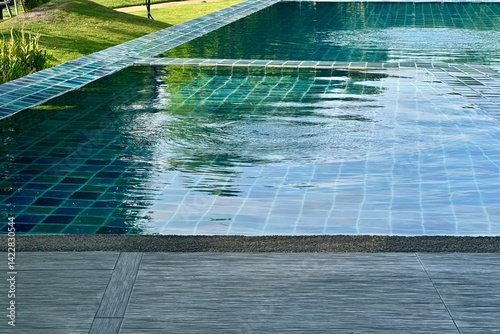 Wallpaper Mural swimming pool in the park Torontodigital.ca