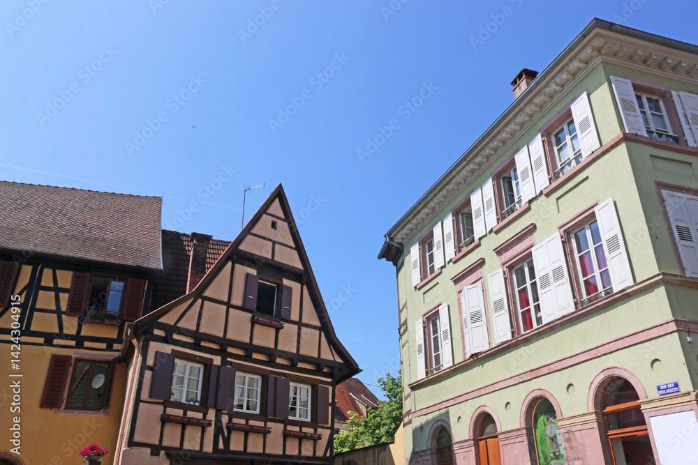 Naklejka premium Street in Ribeauville, Alsace, France 