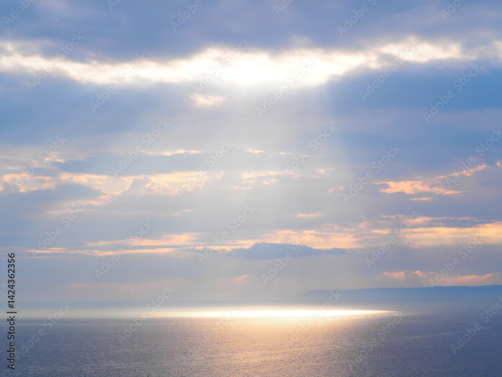 Naklejka premium Sunset over the sea in Cornwall