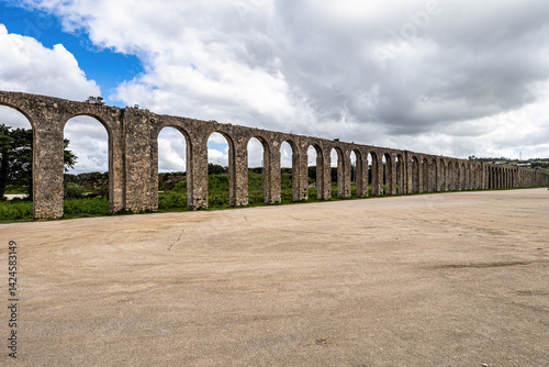 Obraz na płótnie Obidos Aqueduct or Aqueduto de Obidos in Portugal, ancient stone masonry building, over 3 km-long. w salonie