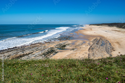 Obraz na płótnie The beautiful Concha beach in Sao Pedro de Moel, Portugal w salonie