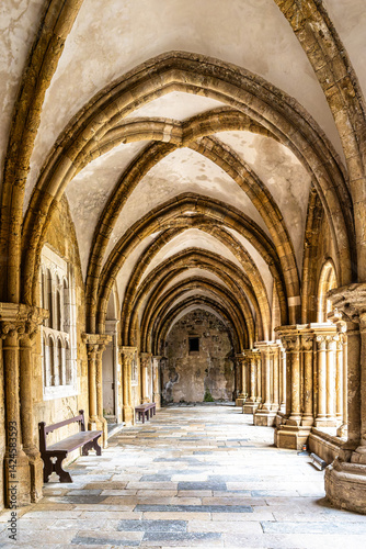 Obraz na płótnie Gothic romanesque cloister of old Coimbra Cathedral, Se Velha de Coimbra in Portugal w salonie