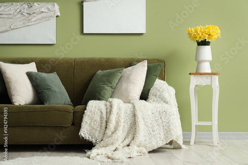 Cozy living room interior w...