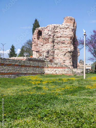 Obraz na płótnie Ruins of Roman fortifications in a town of Hisarya, Bulgaria w salonie