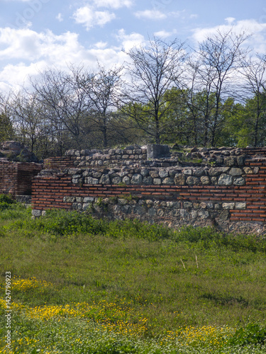Obraz na płótnie Ruins of Roman fortifications in a town of Hisarya, Bulgaria w salonie