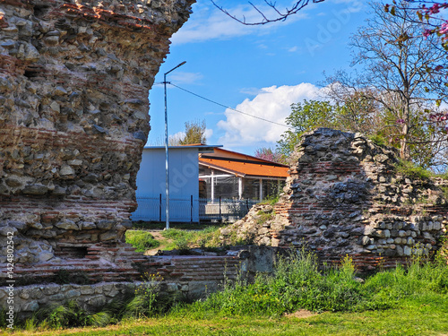 Obraz na płótnie Ruins of Roman fortifications in a town of Hisarya, Bulgaria w salonie