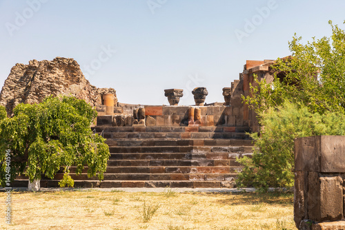 Obraz na płótnie Armenia. Armavir Province. Vagharshapat. Zvartnots. Ruins of the Zvartnots Cathedral. w salonie