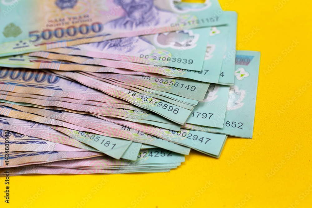 Five hundred thousand dong banknotes Five hundred thousand dong banknotes