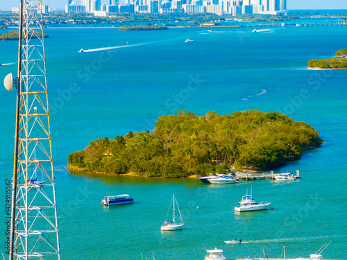 Obraz na płótnie Miami aerial photo Pelican Island with boats in the water w salonie