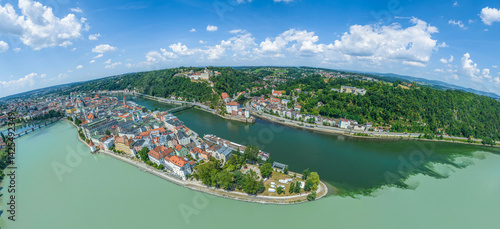 Obraz na płótnie Sommer in Passau am Zusammenfluss von Donau, Inn und Ilz w salonie