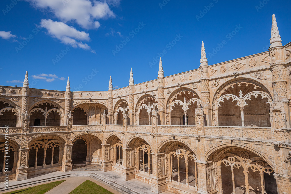 Obraz premium Jeronimos or hieronymites monastery, Lisbon, portugal