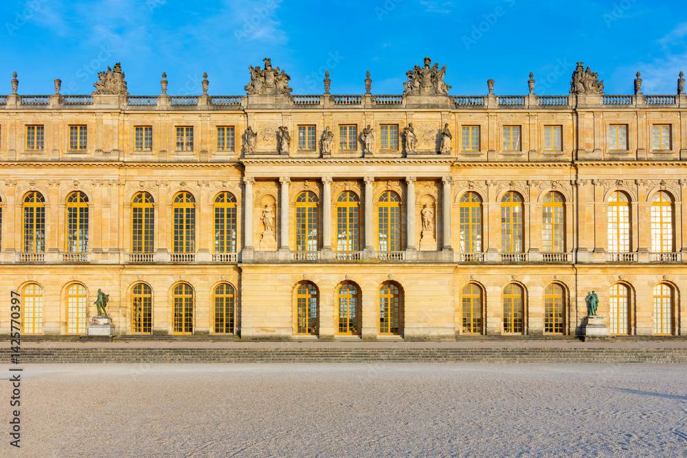 Obraz premium Versailles palace outside Paris at sunset, France