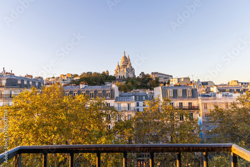 Fototapeta Naklejka Na Ścianę i Meble -  Stunning view to the streets and buildings in Paris, France