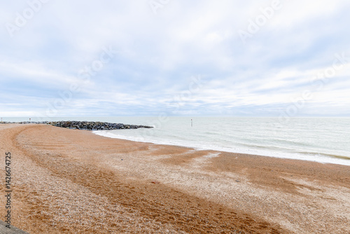 Obraz na płótnie Folkestone beach, in England on winter w salonie